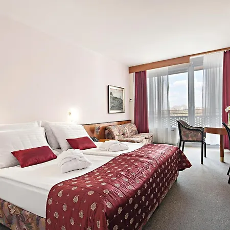 - Sava & Hotel 4*