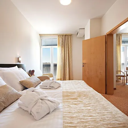 - Sava & 4* Radenci
