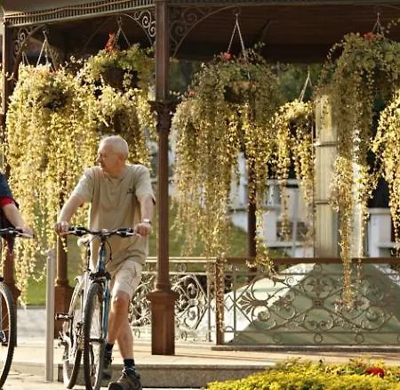 - Sava & 4* ラデンツィ